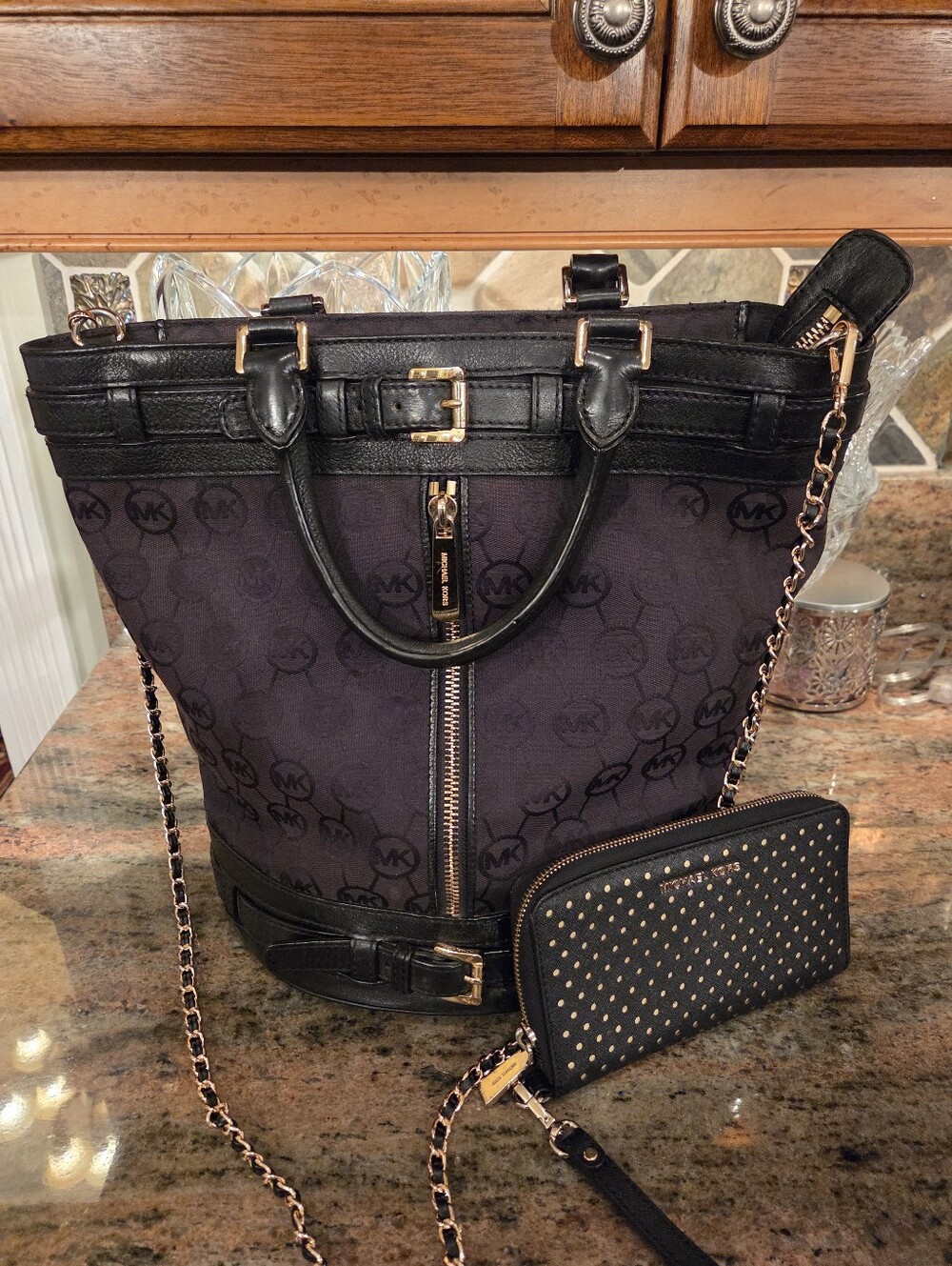 Michael Kors Black Logo Large Bag with Zipper and Wristlet